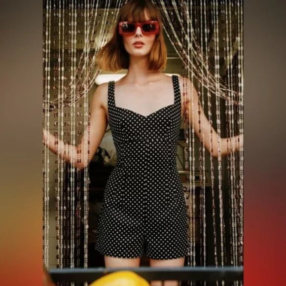 NWT ZARA Short Jumpsuit/Romper Black and White Polka dot - Size M - Picture 2 of 2